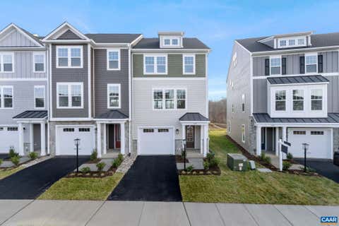Townhouse For Sale - 49 Marcella St<br/> CHARLOTTESVILLE, VA 22911