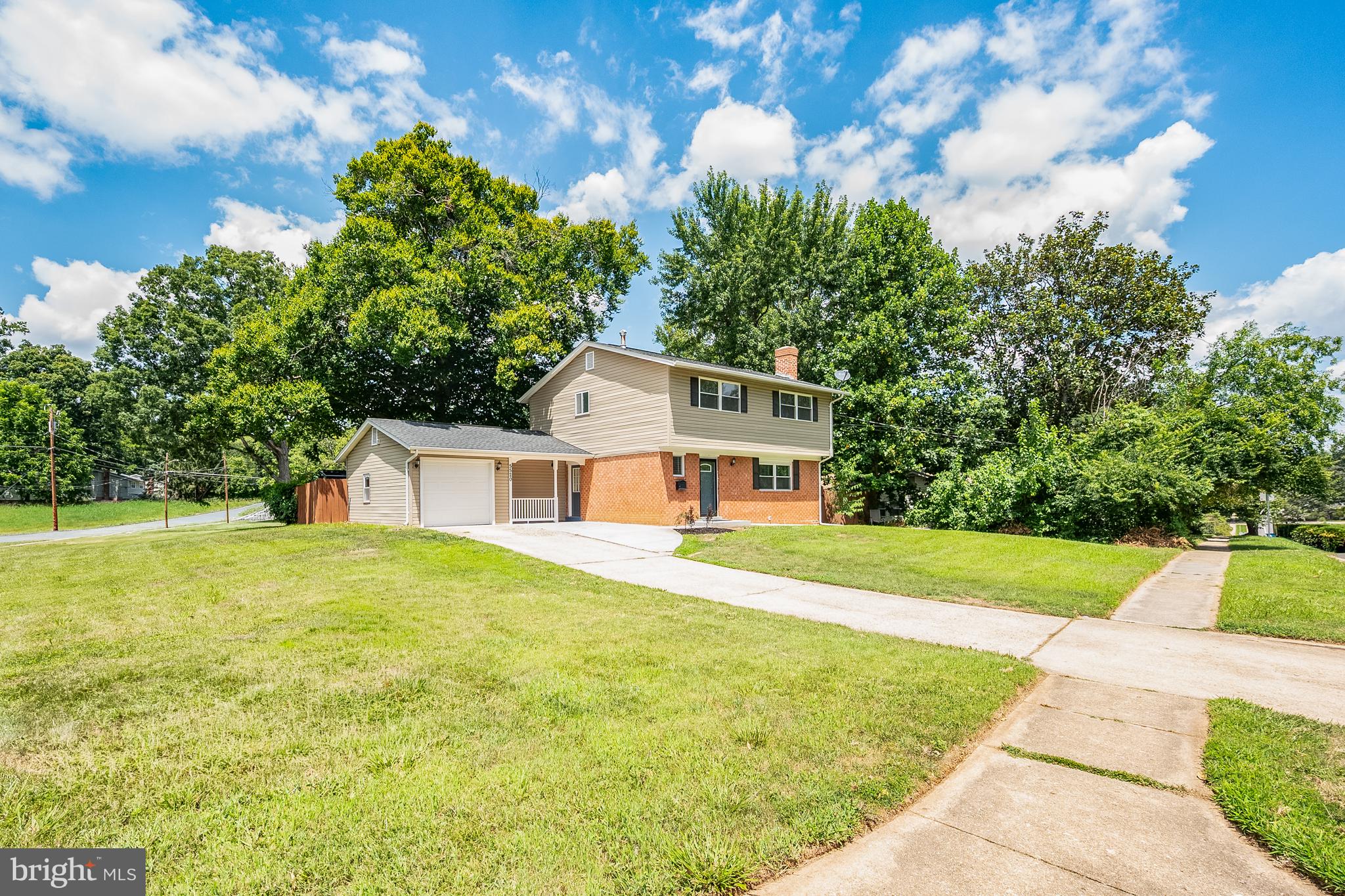 5520 SOUTHAMPTON DRIVE