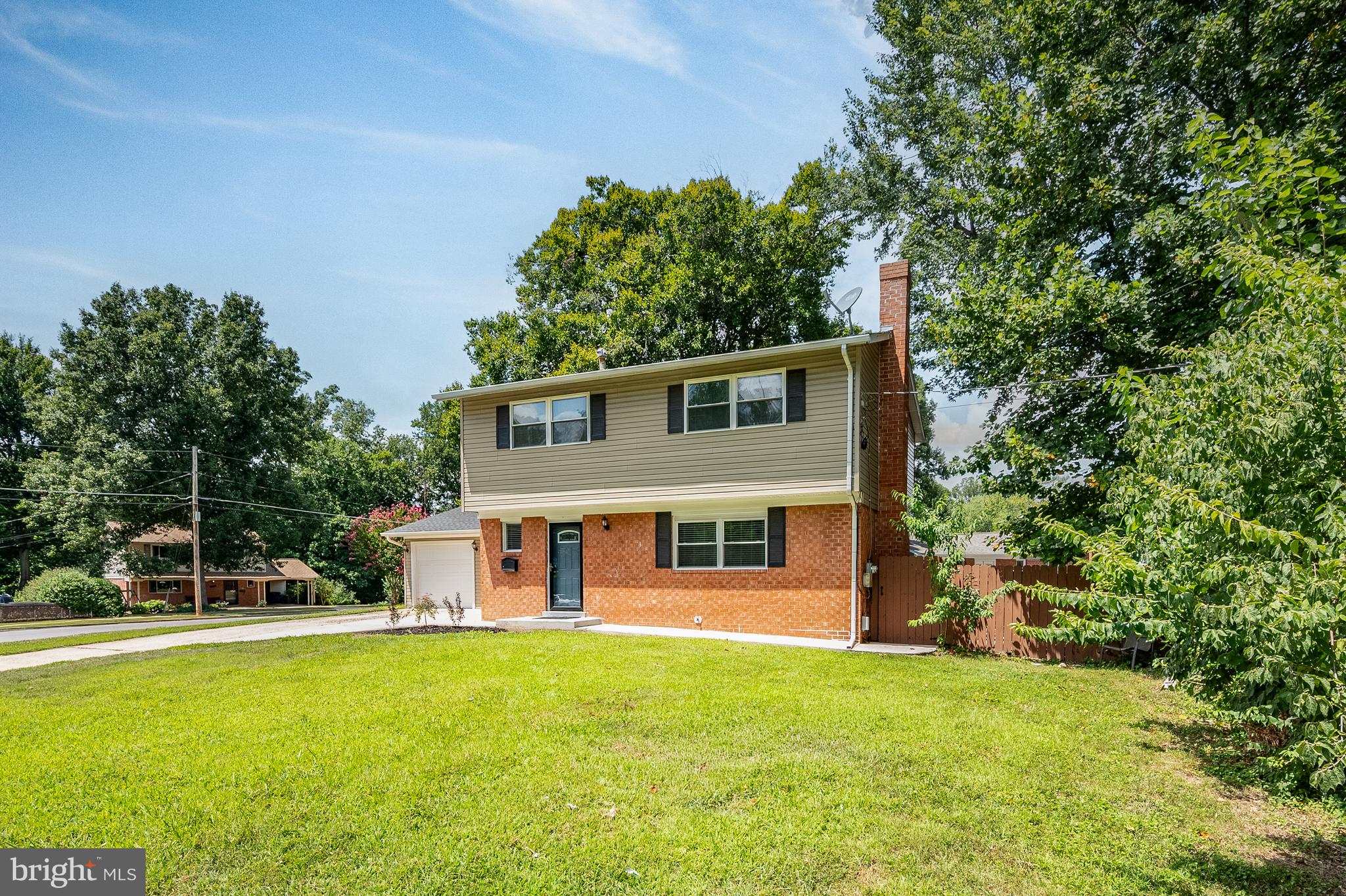 5520 SOUTHAMPTON DRIVE