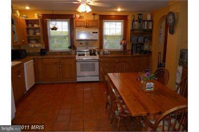 PLEASANT HILL PARK - Residential Lease