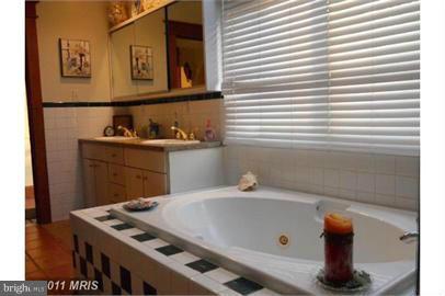 PLEASANT HILL PARK - Residential Lease