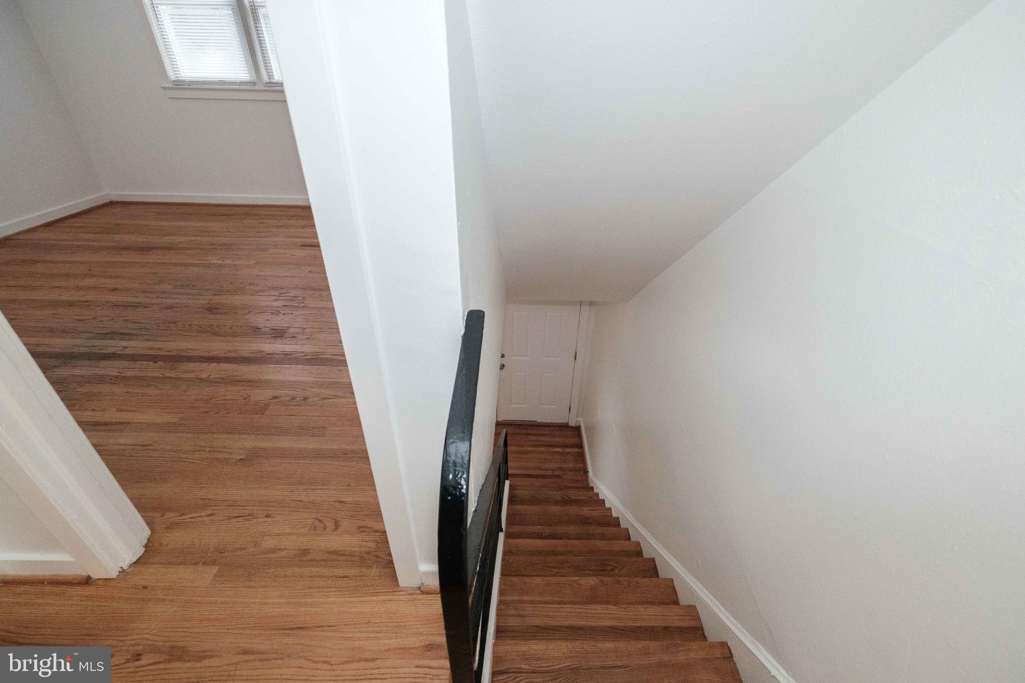 IVERSON SQUARE CONDOMINIUM - Residential