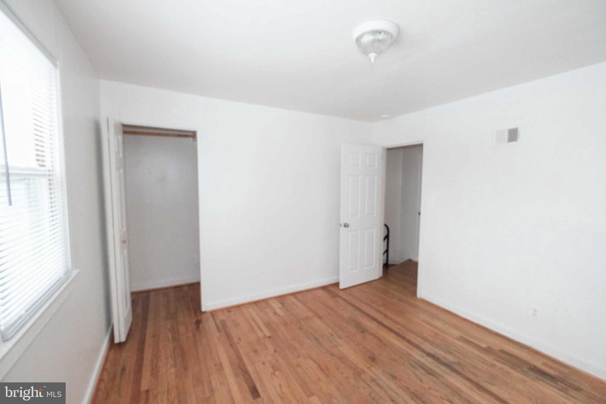 IVERSON SQUARE CONDOMINIUM - Residential