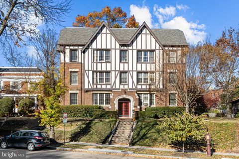 3001 PORTER STREET NW 100 WASHINGTON DC 20008