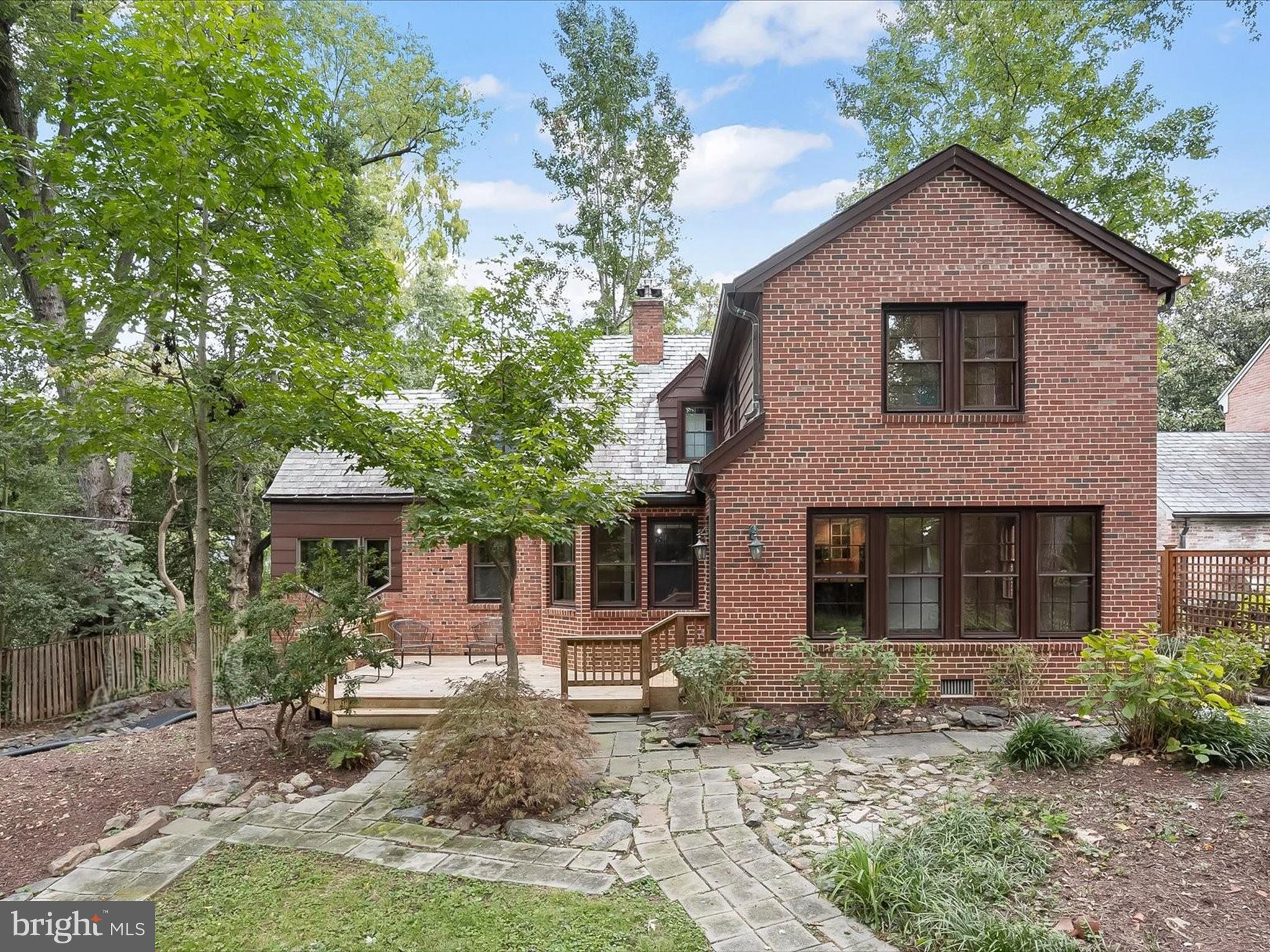 1010 HIGHLAND DRIVE