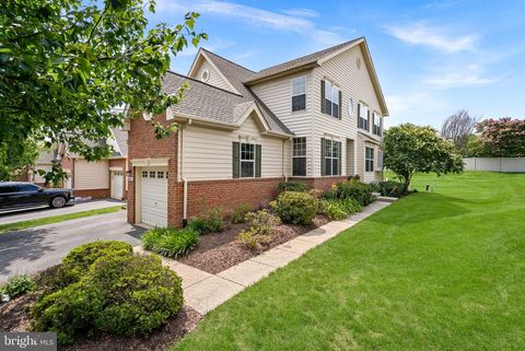 Photo of 43241 Somerset Hills Terrace, ASHBURN, VA 20147 (MLS # VALO2130784)