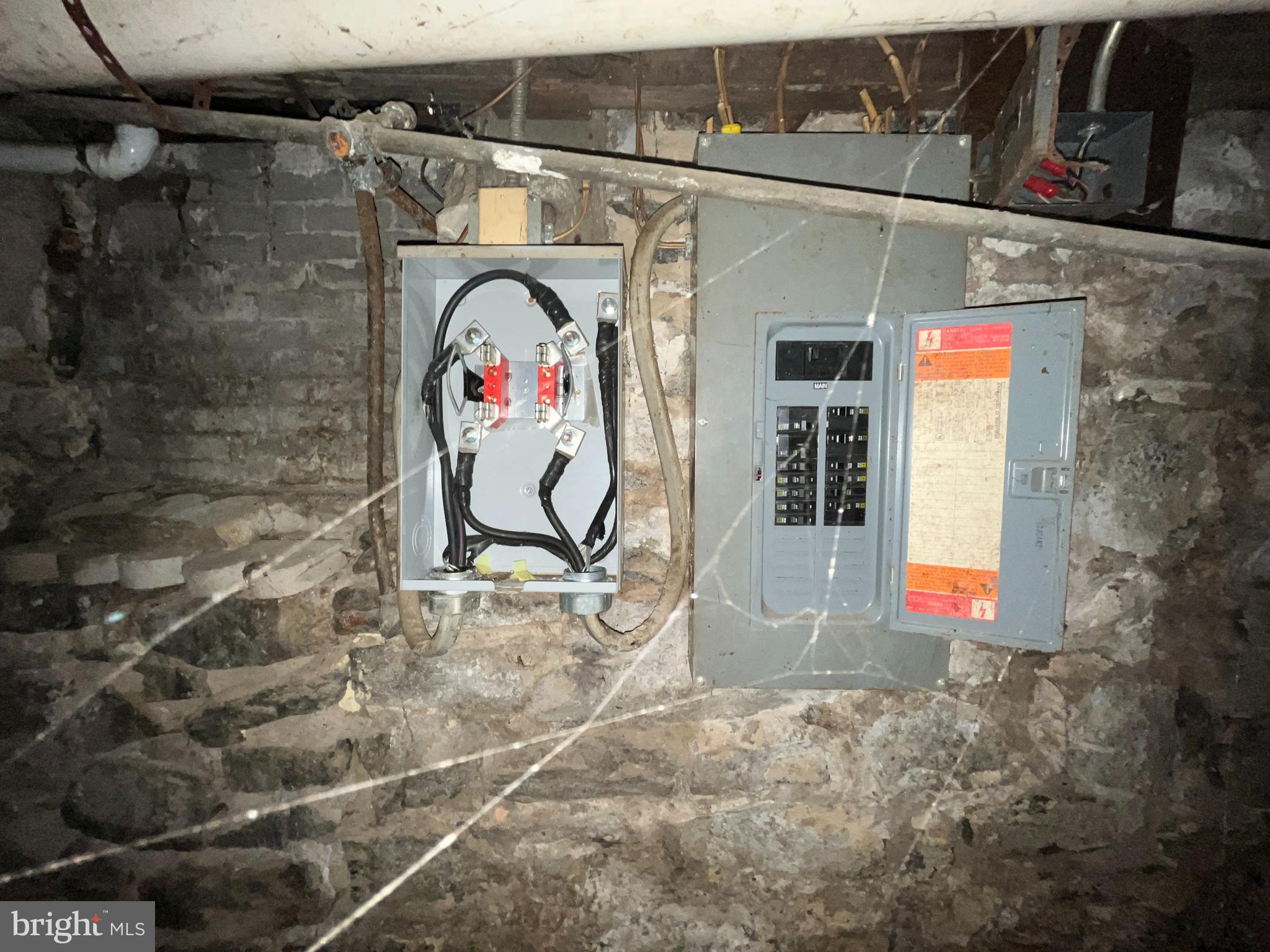 MILL HILL - Residential