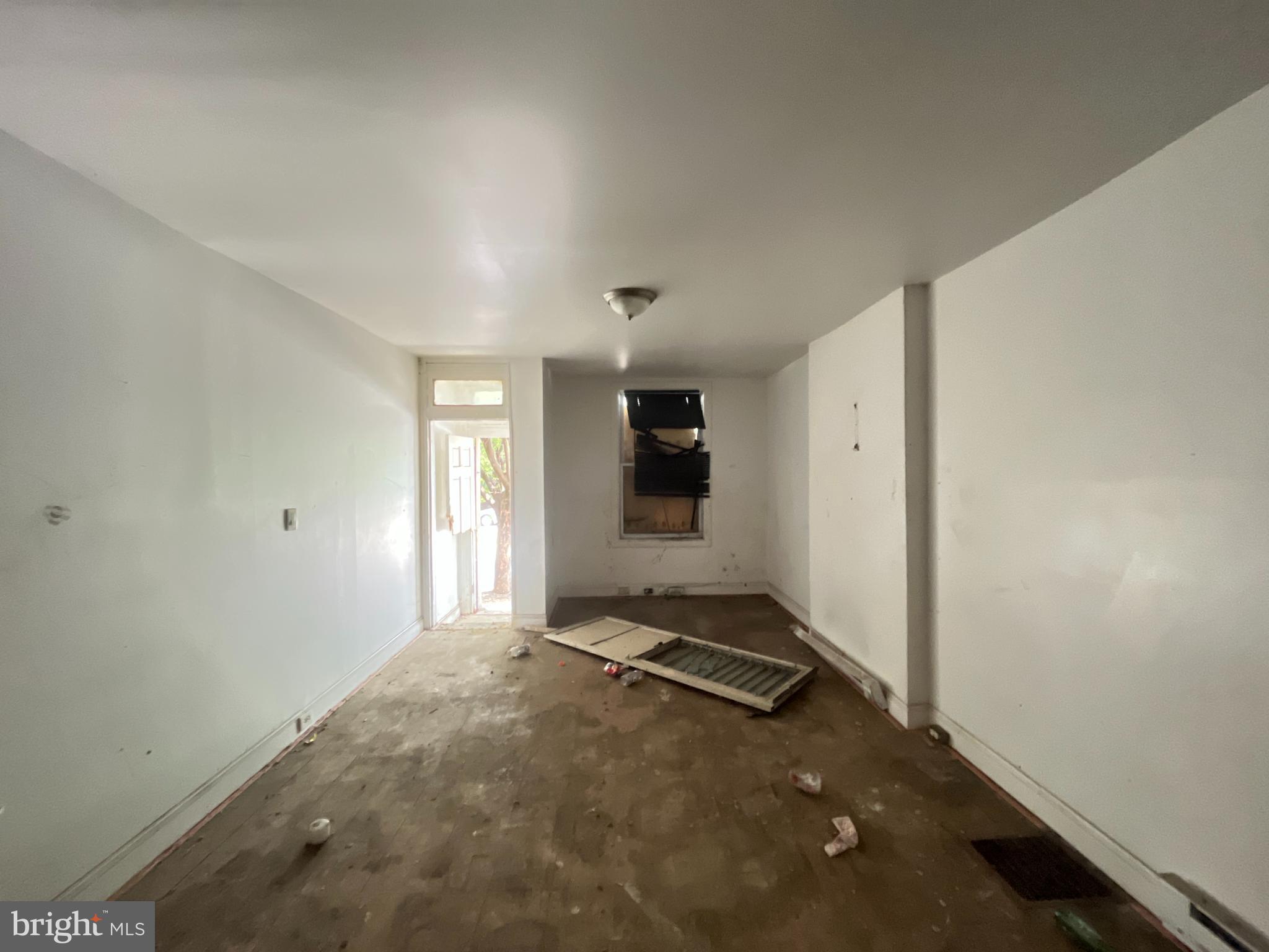 2424 WILKENS AVENUE