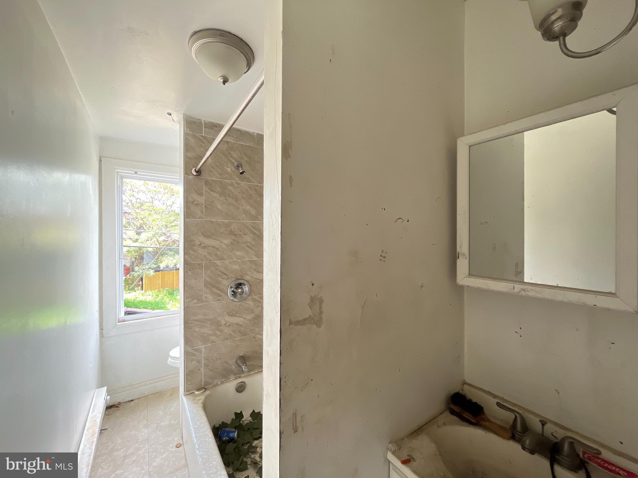 MILL HILL - Residential