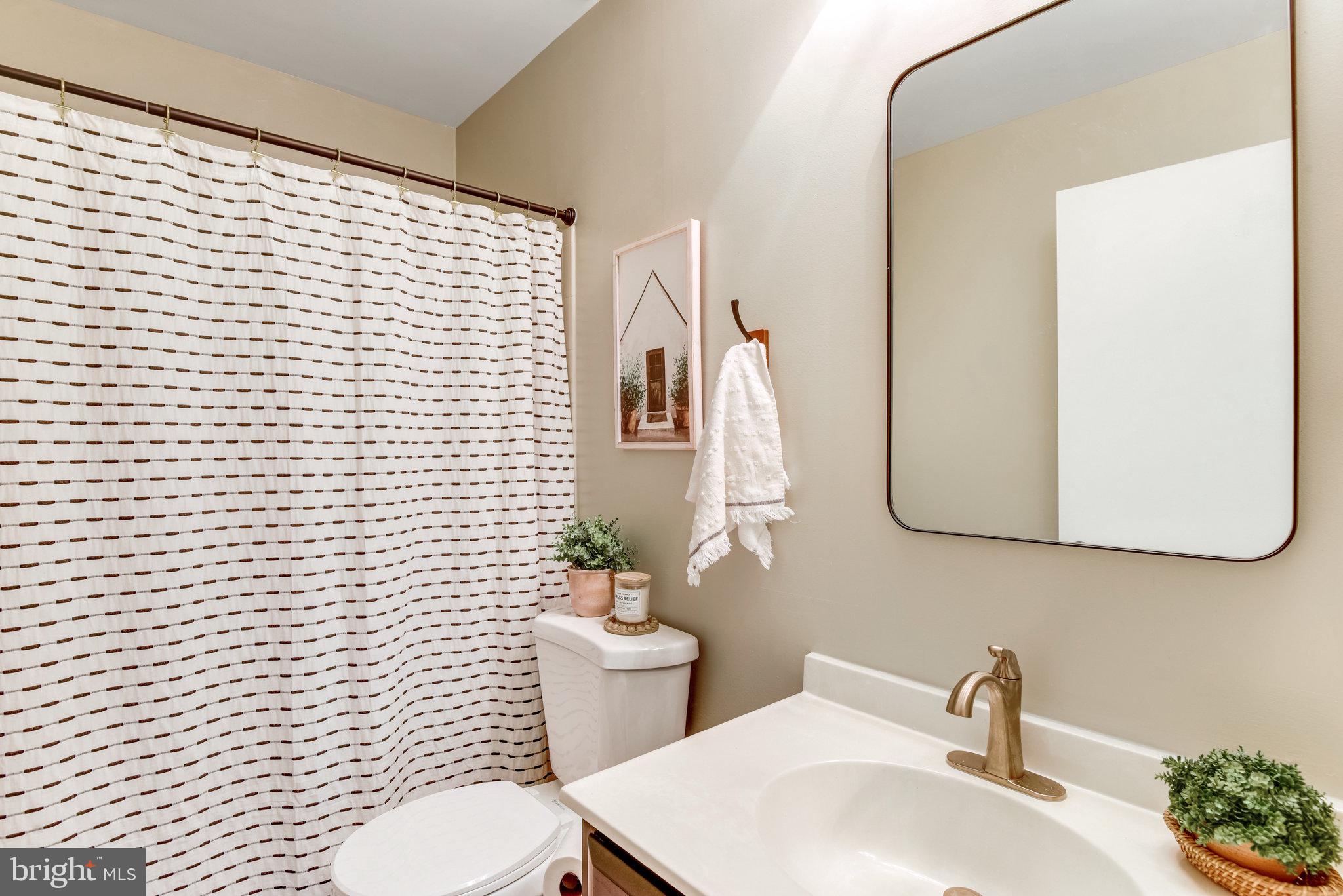 CEDAR CREST - Residential