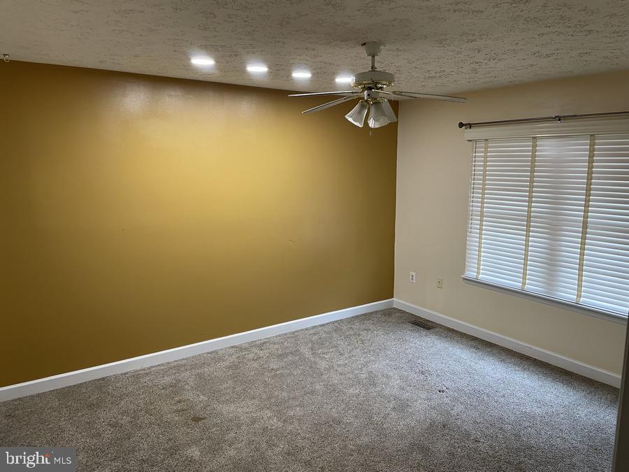 ST CHARLES SUB - CARRINGTON - Residential Lease