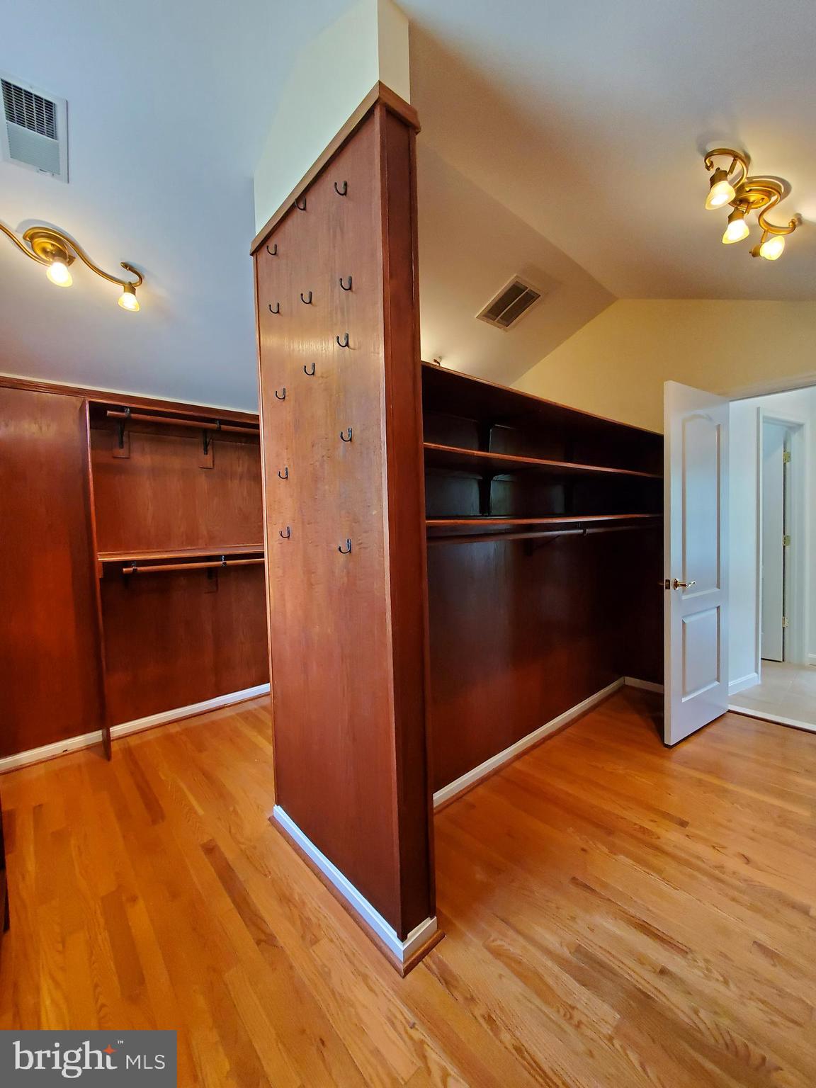 ALEXANDRA ESTATES - Residential