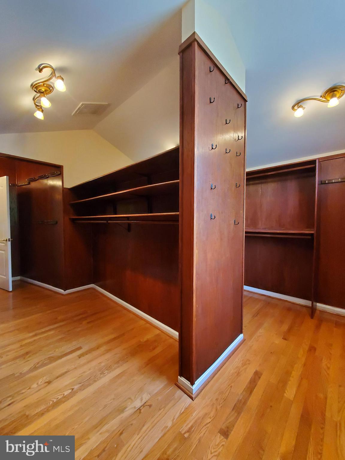 ALEXANDRA ESTATES - Residential