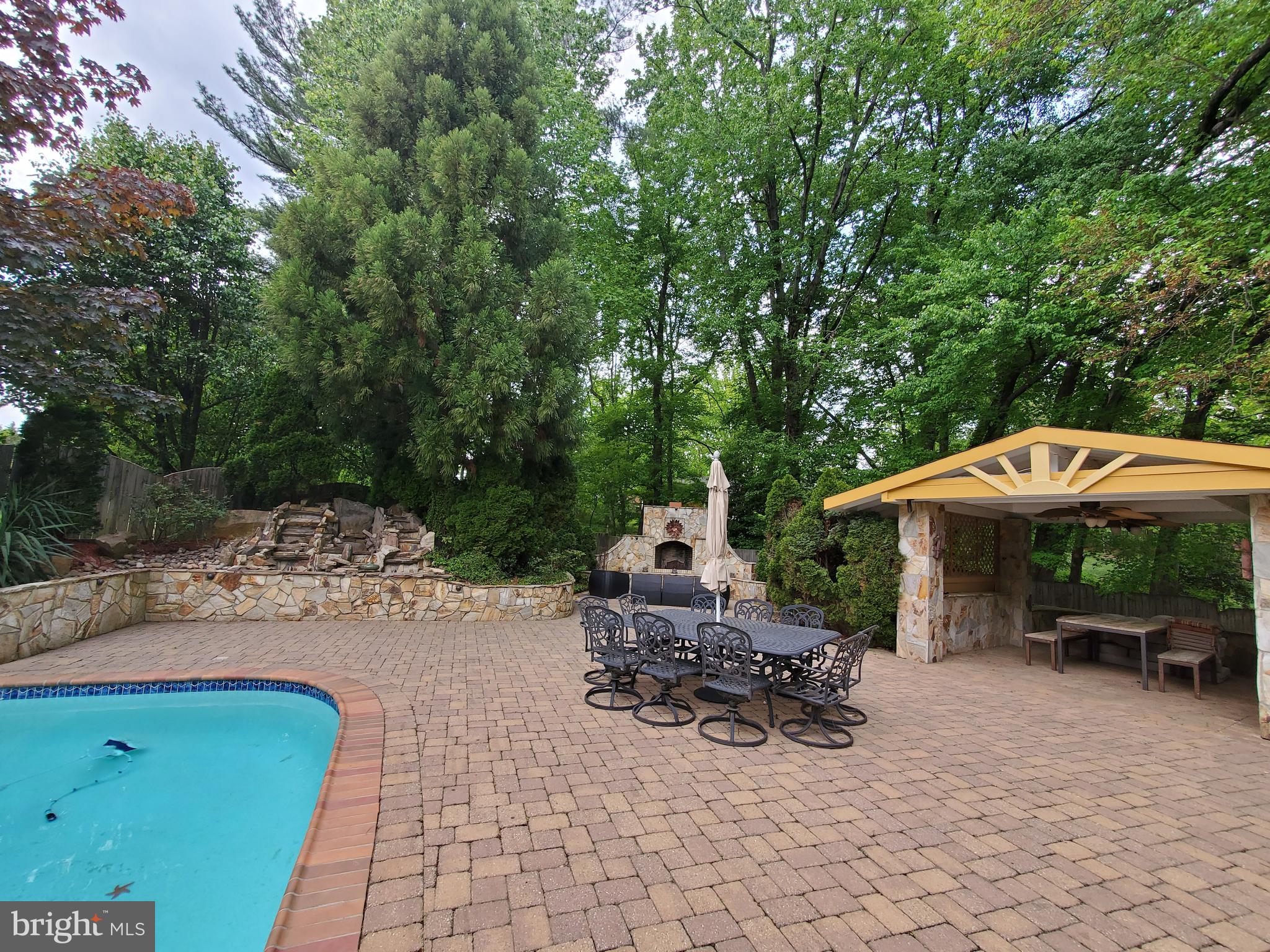 ALEXANDRA ESTATES - Residential