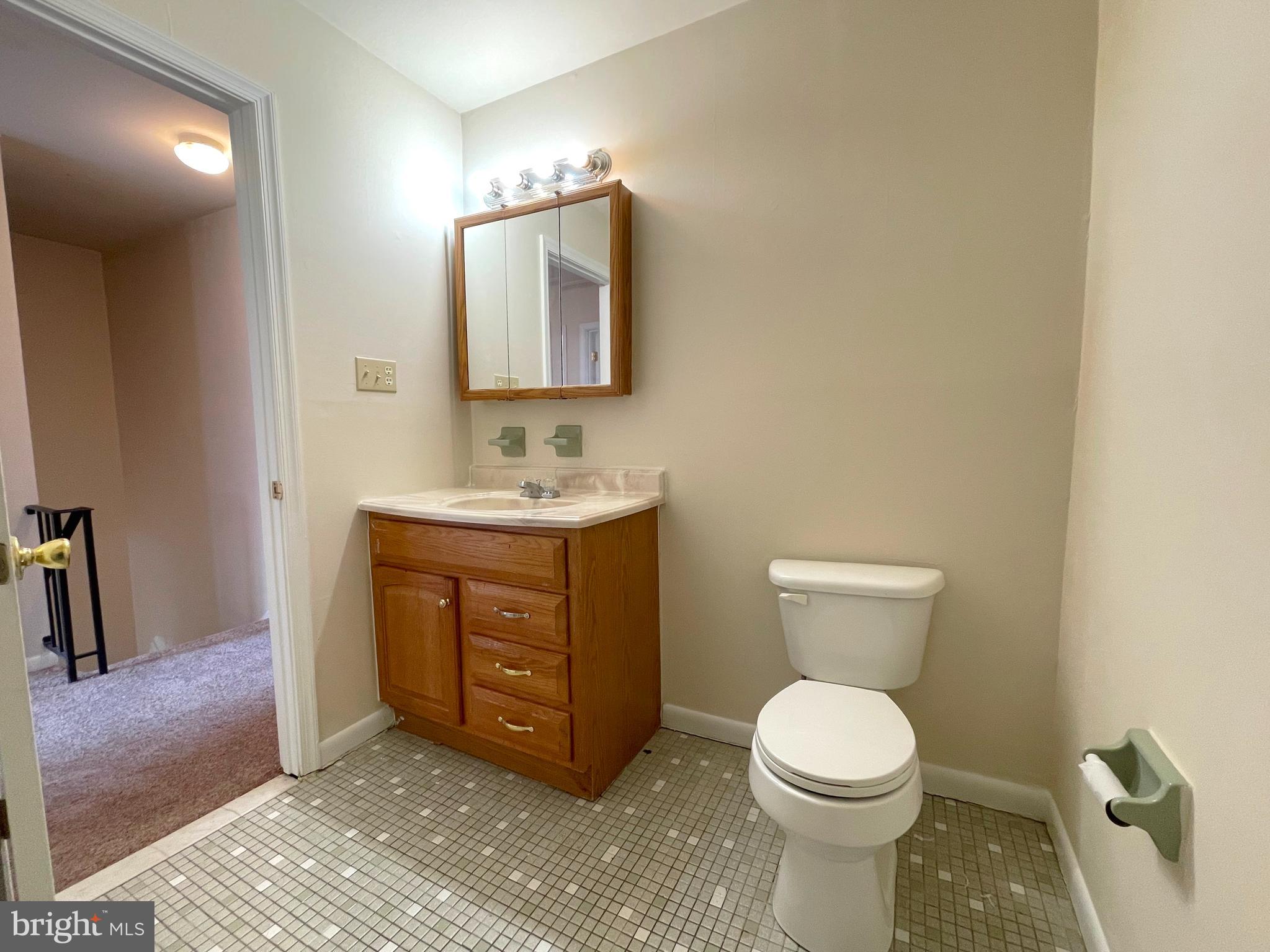 COLONY SQUARE - Residential Lease