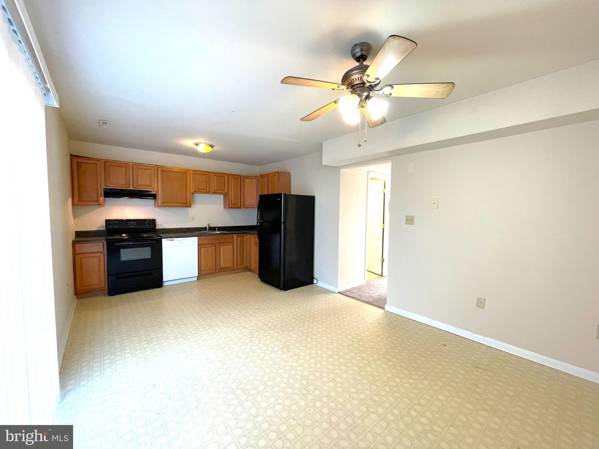 COLONY SQUARE - Residential Lease