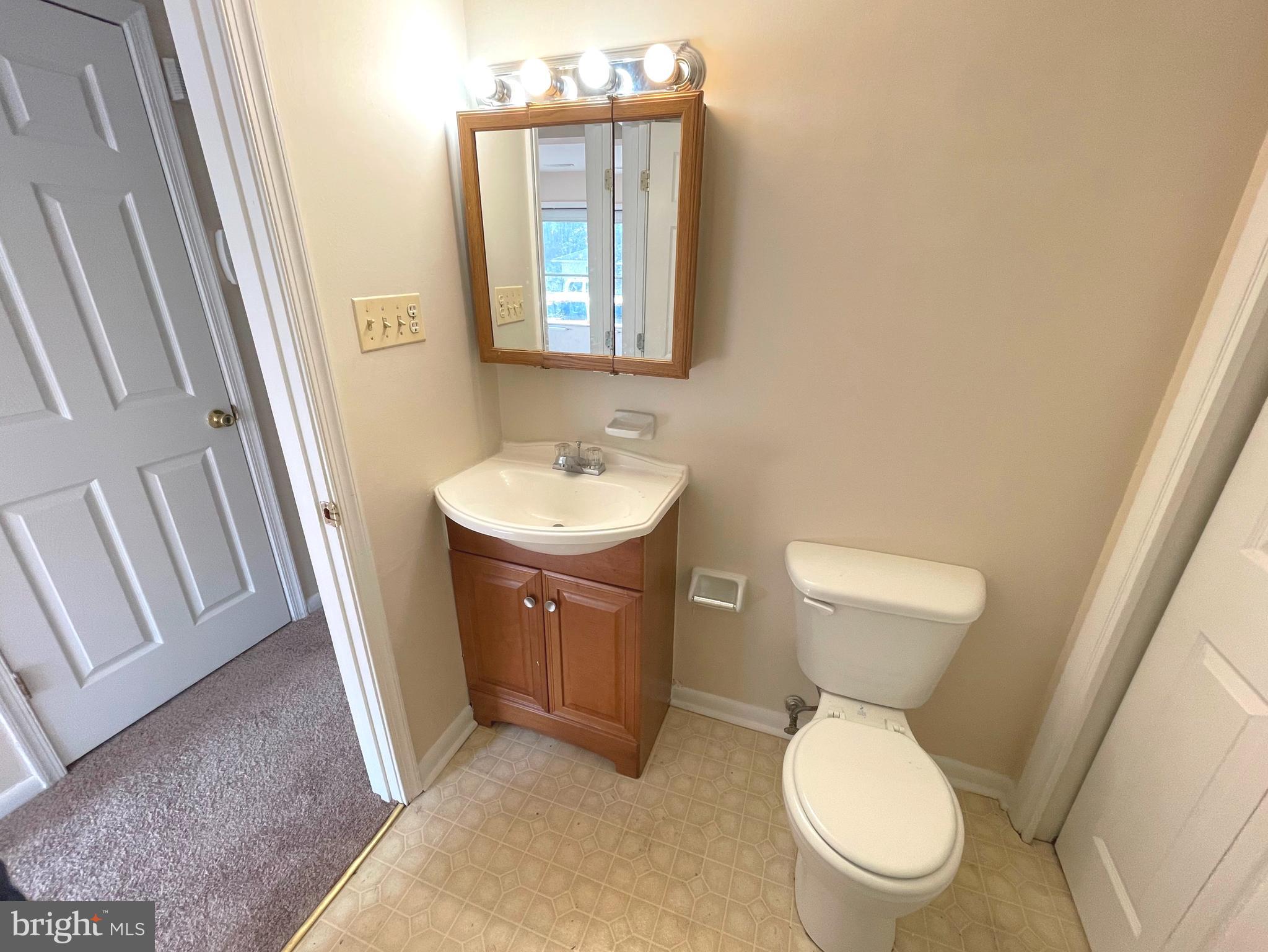 COLONY SQUARE - Residential Lease