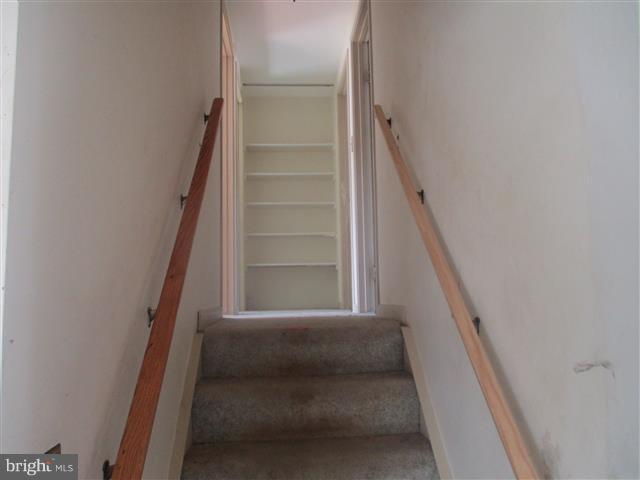 MEADOWCREST - Residential