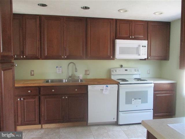 MEADOWCREST - Residential