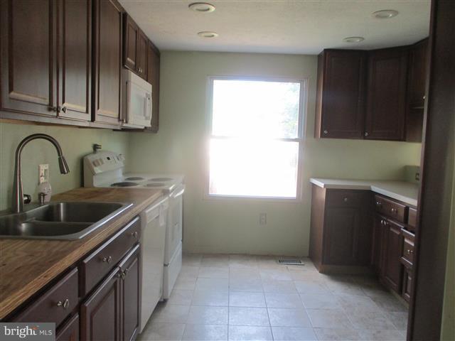 MEADOWCREST - Residential