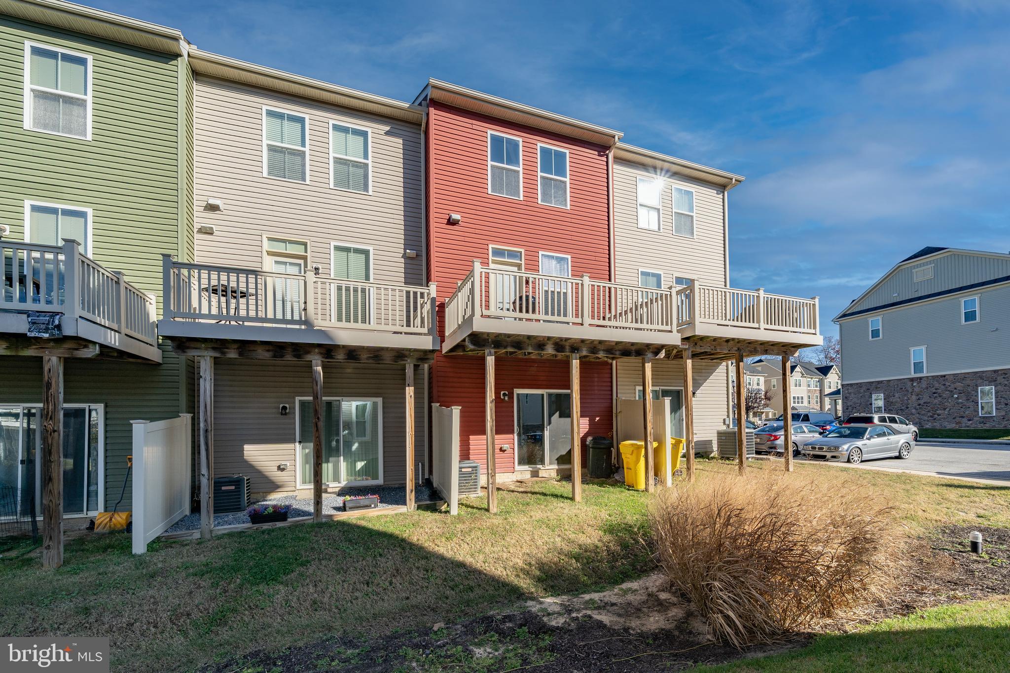 CREEKSIDE VILLAGE AT TANYARD SPRINGS - Residential