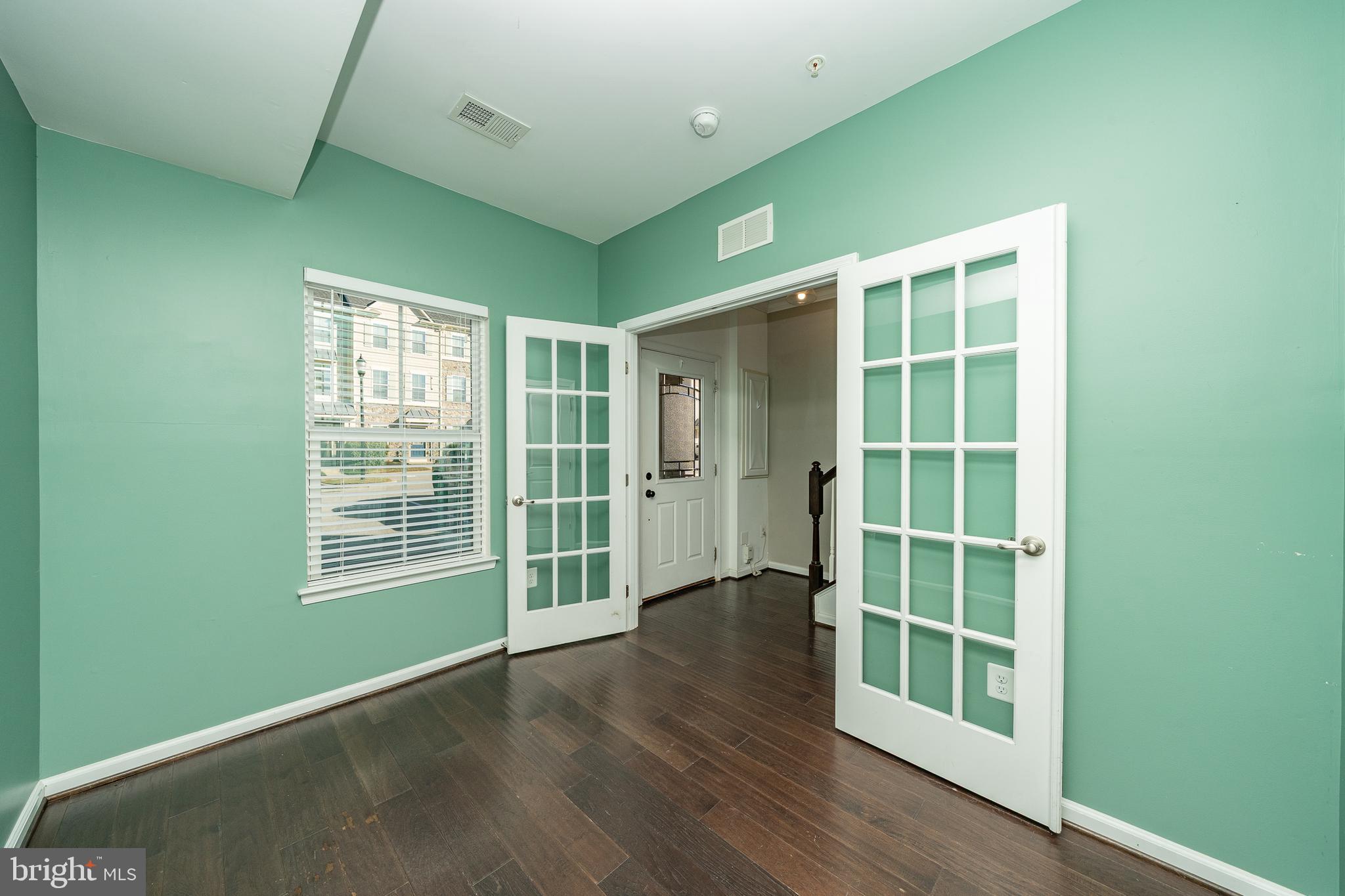 CREEKSIDE VILLAGE AT TANYARD SPRINGS - Residential