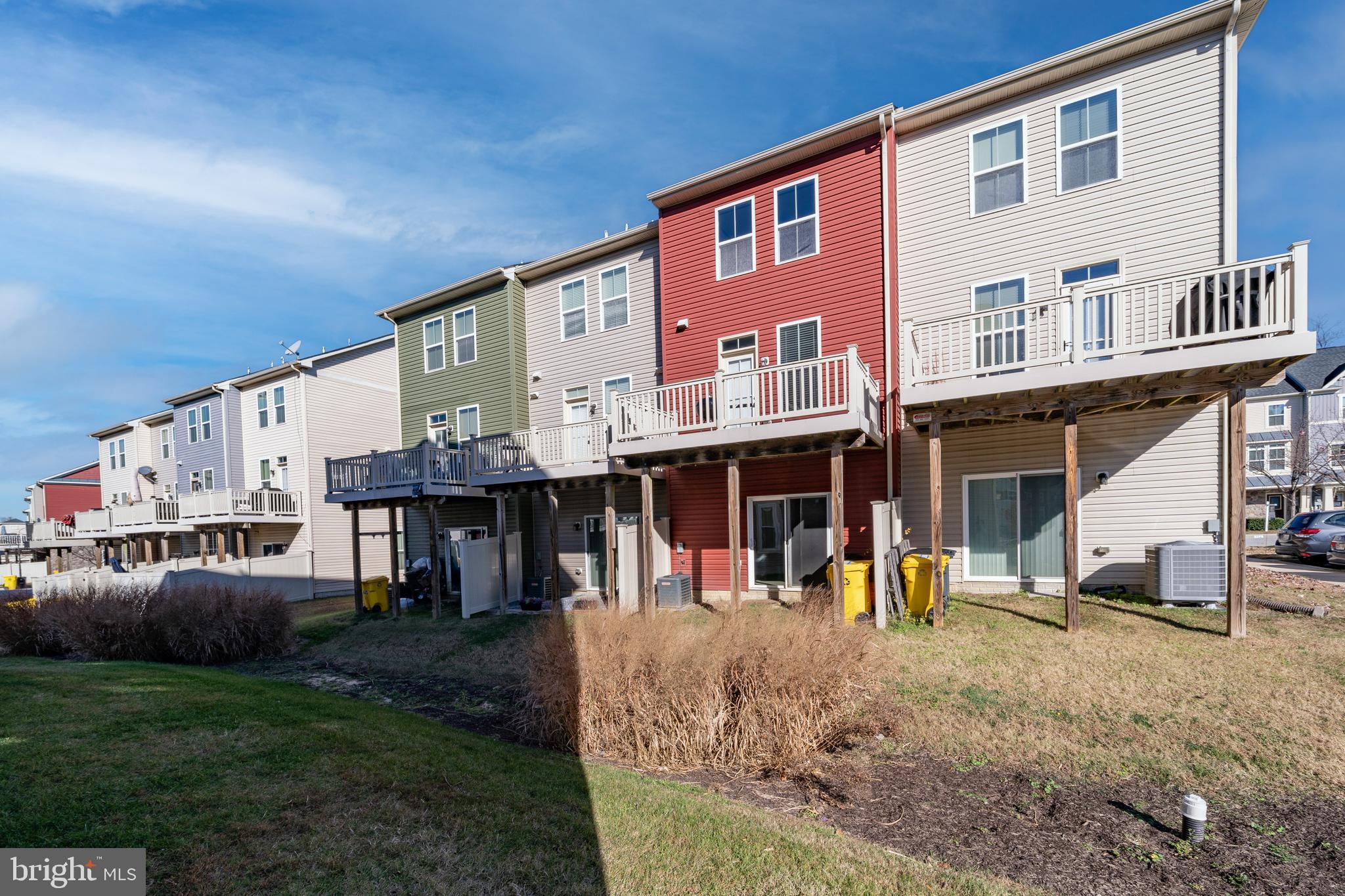 CREEKSIDE VILLAGE AT TANYARD SPRINGS - Residential