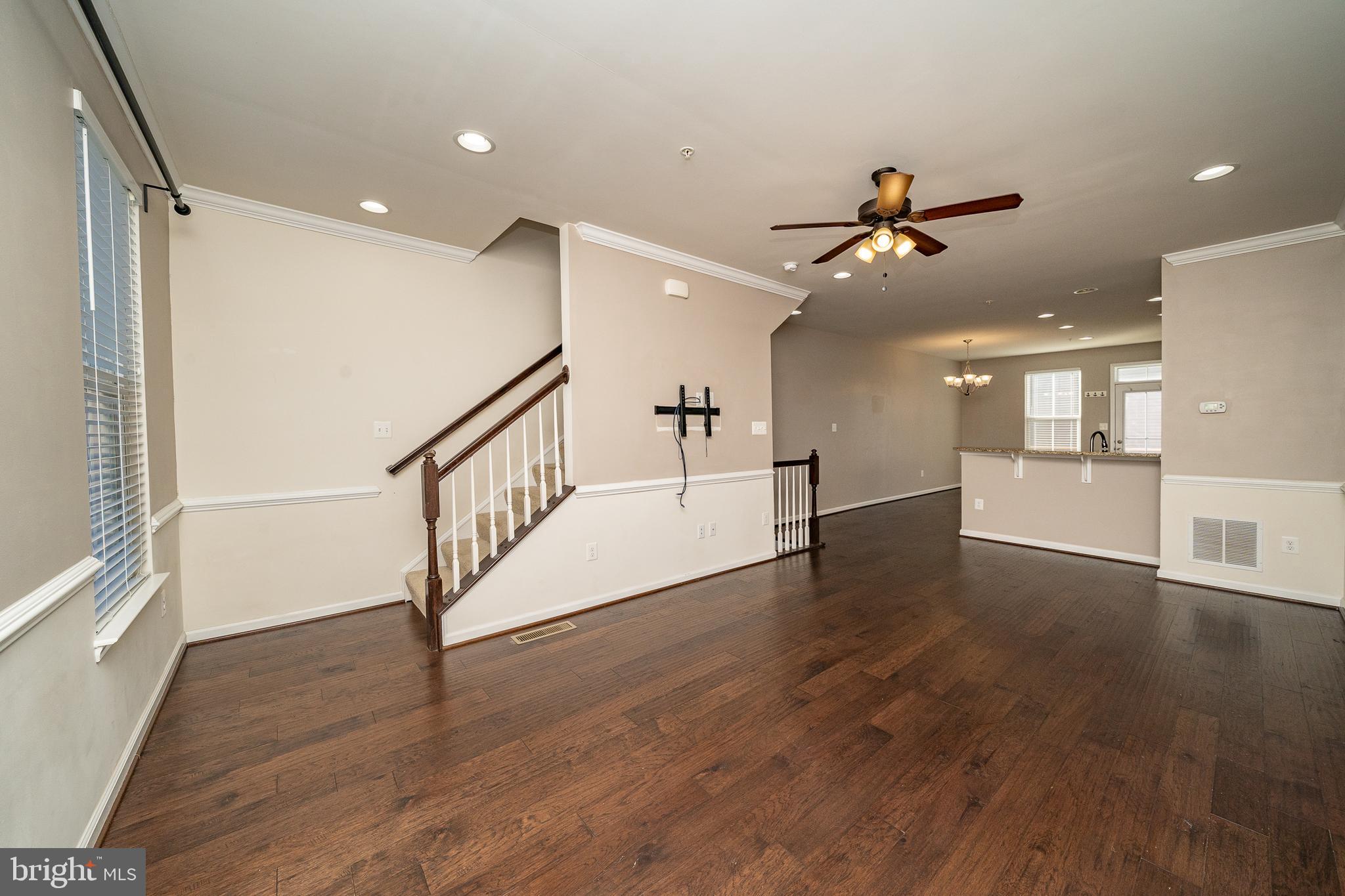 CREEKSIDE VILLAGE AT TANYARD SPRINGS - Residential