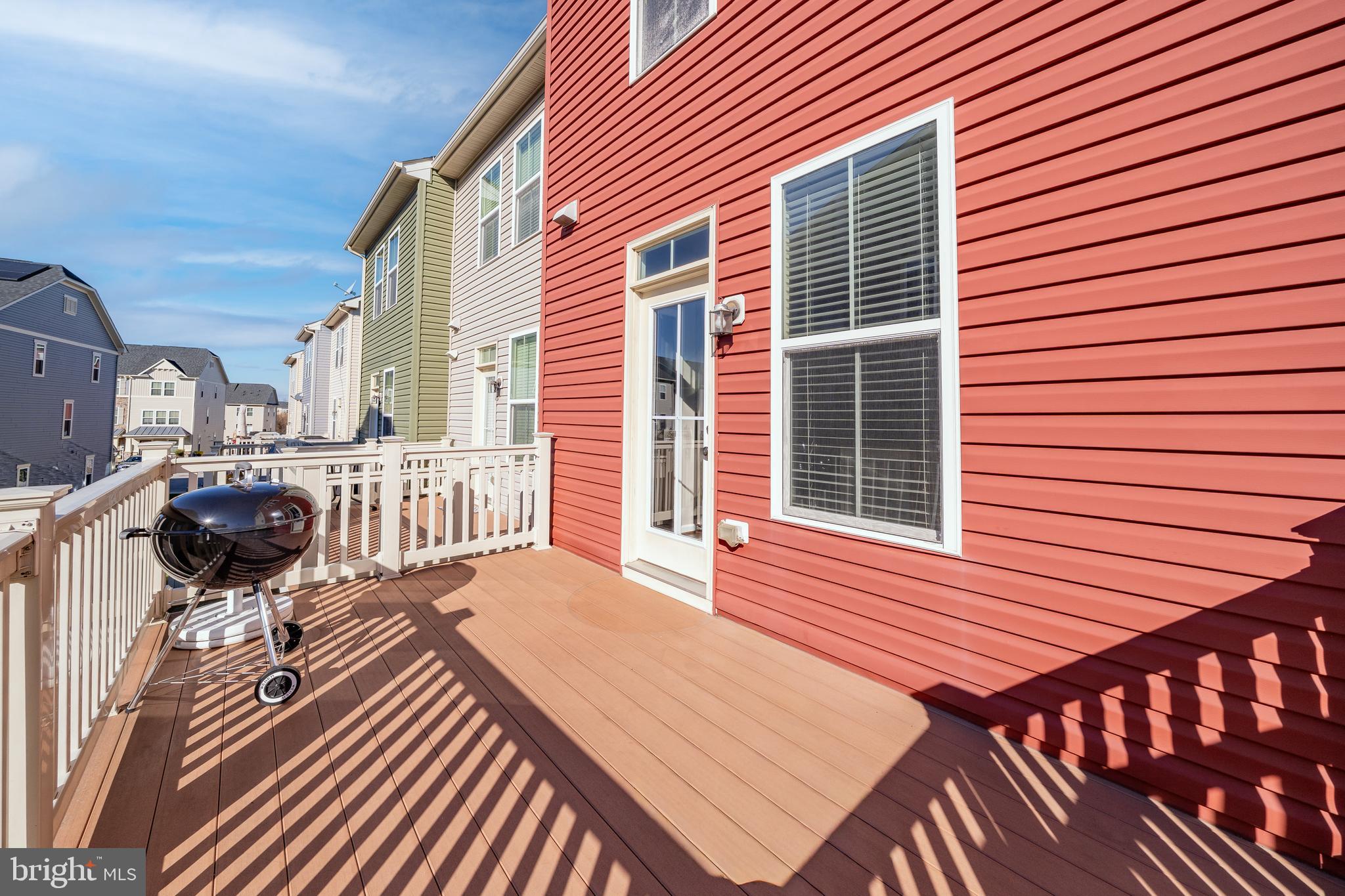 CREEKSIDE VILLAGE AT TANYARD SPRINGS - Residential