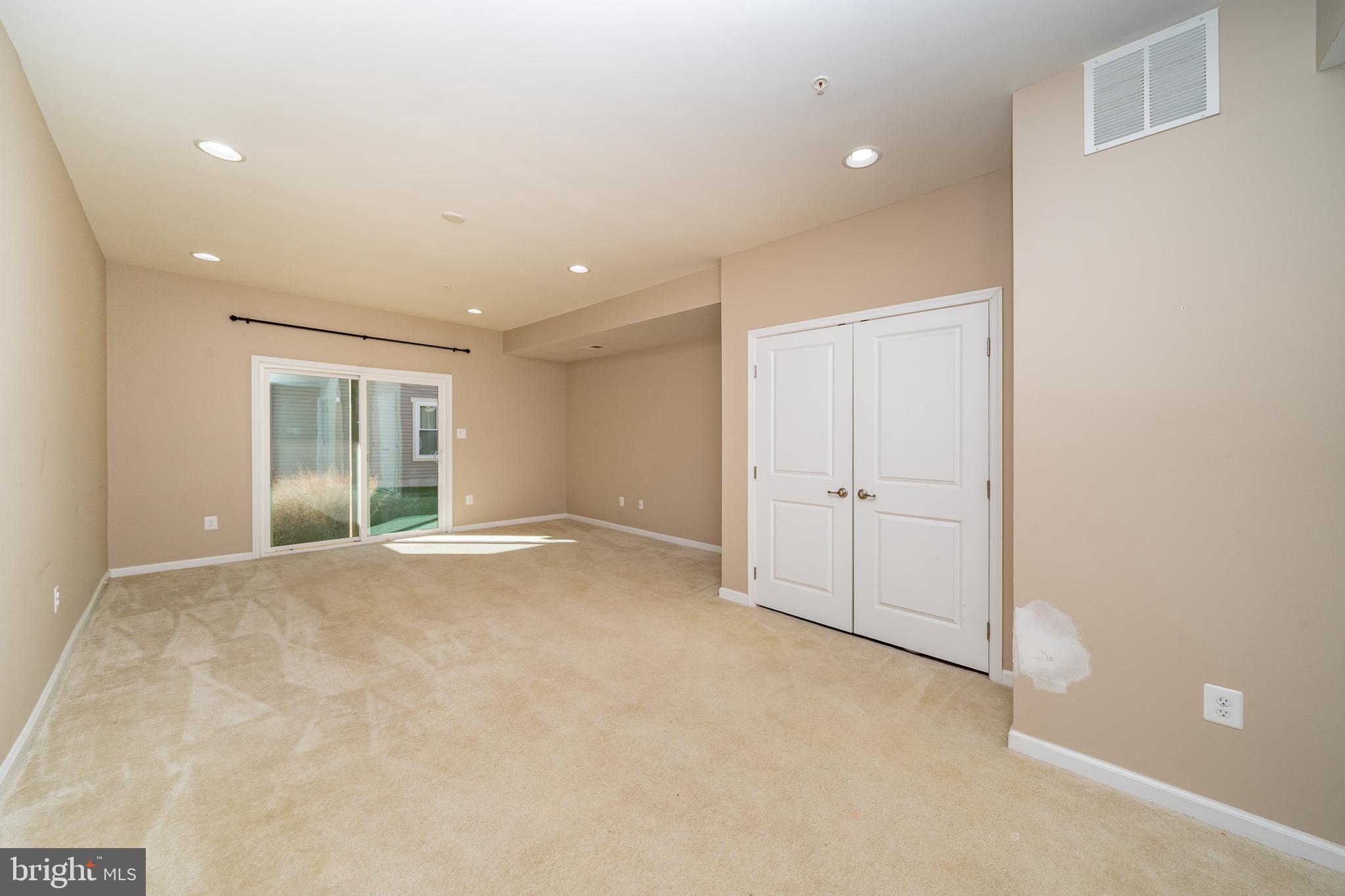 CREEKSIDE VILLAGE AT TANYARD SPRINGS - Residential