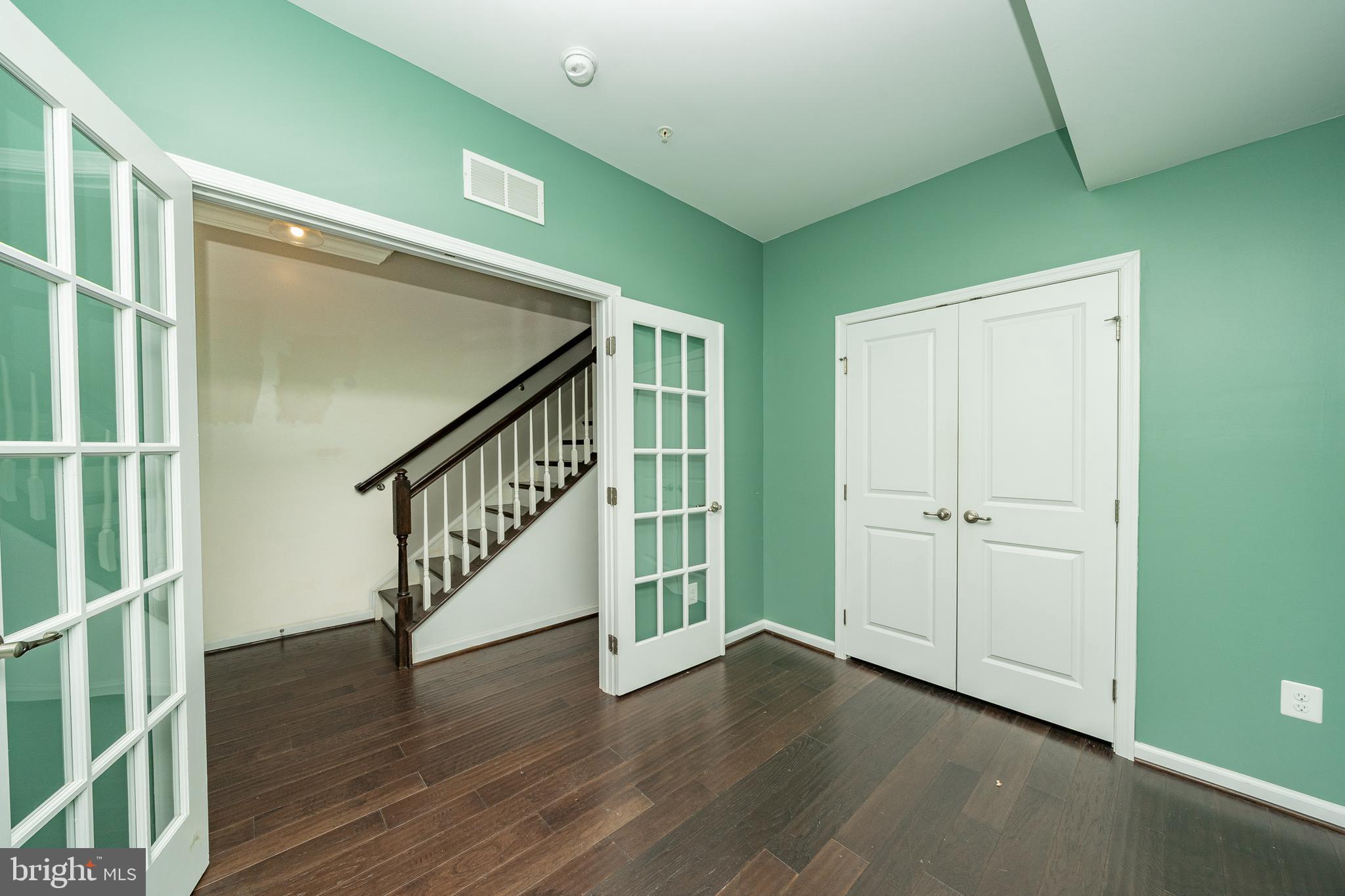 CREEKSIDE VILLAGE AT TANYARD SPRINGS - Residential