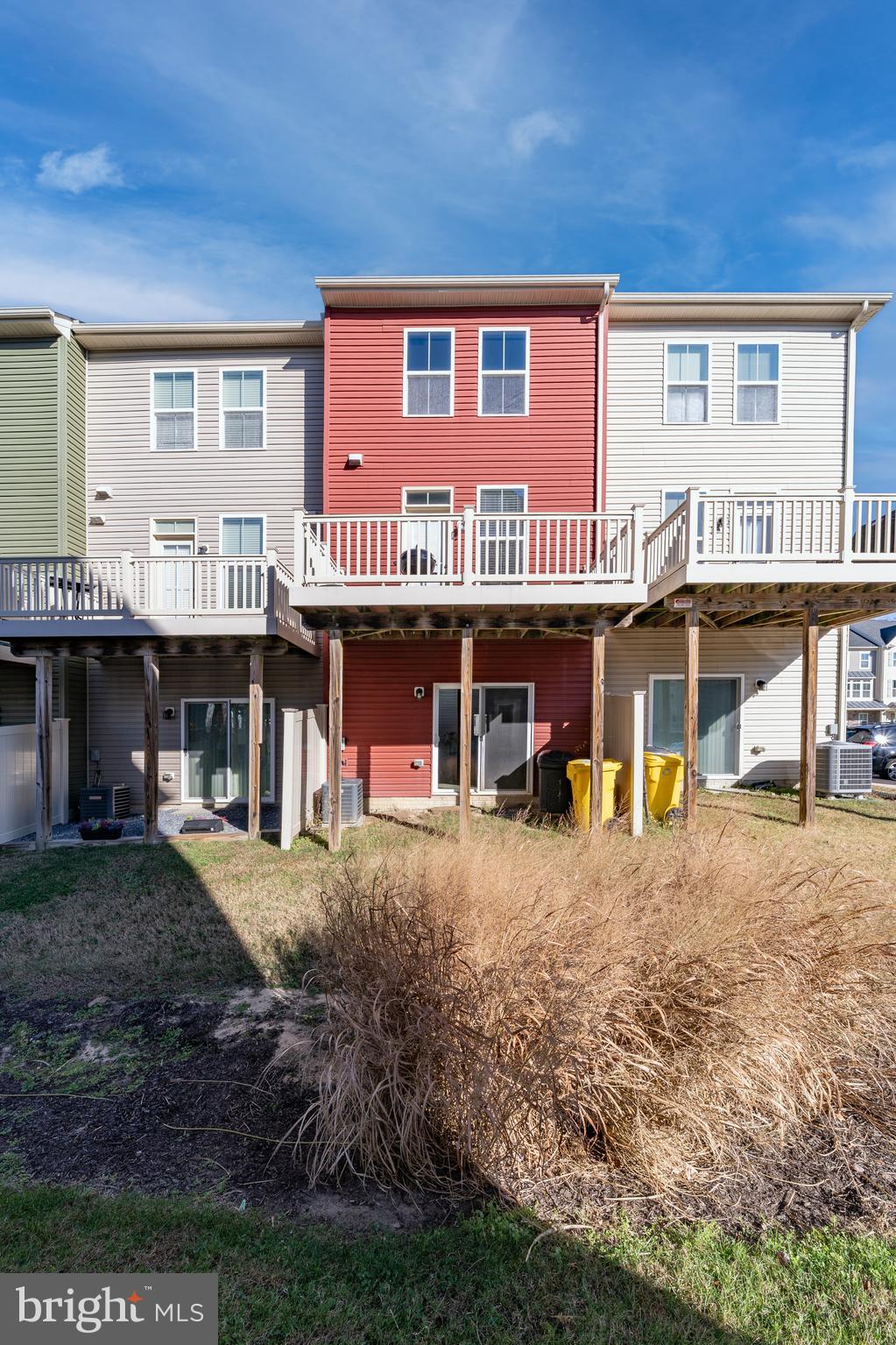 CREEKSIDE VILLAGE AT TANYARD SPRINGS - Residential