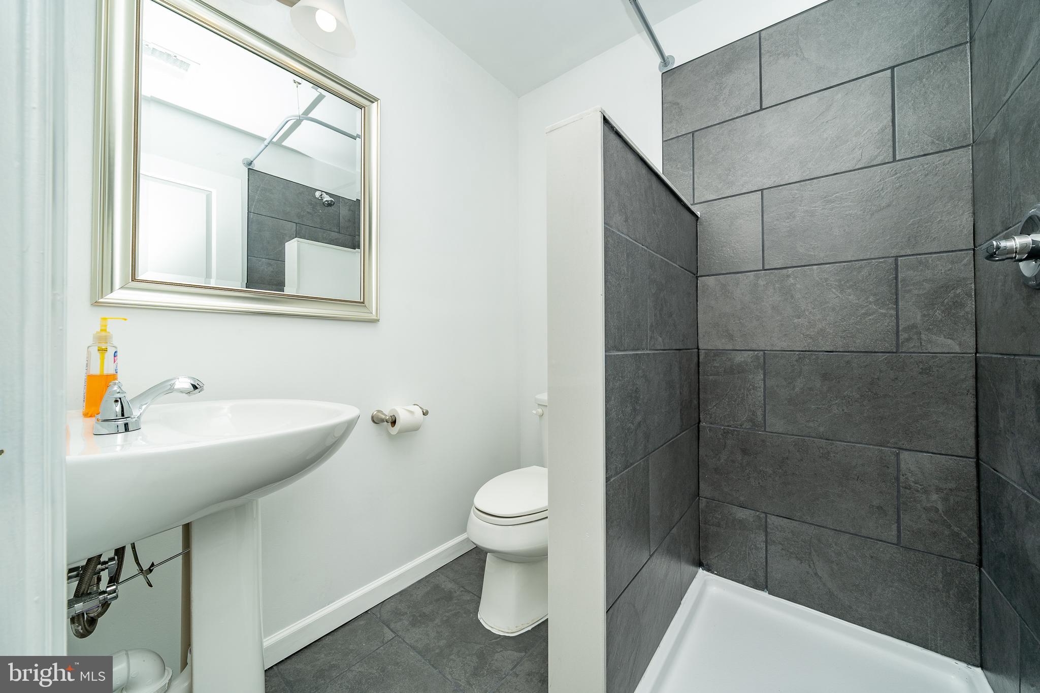 CREEKSIDE VILLAGE AT TANYARD SPRINGS - Residential