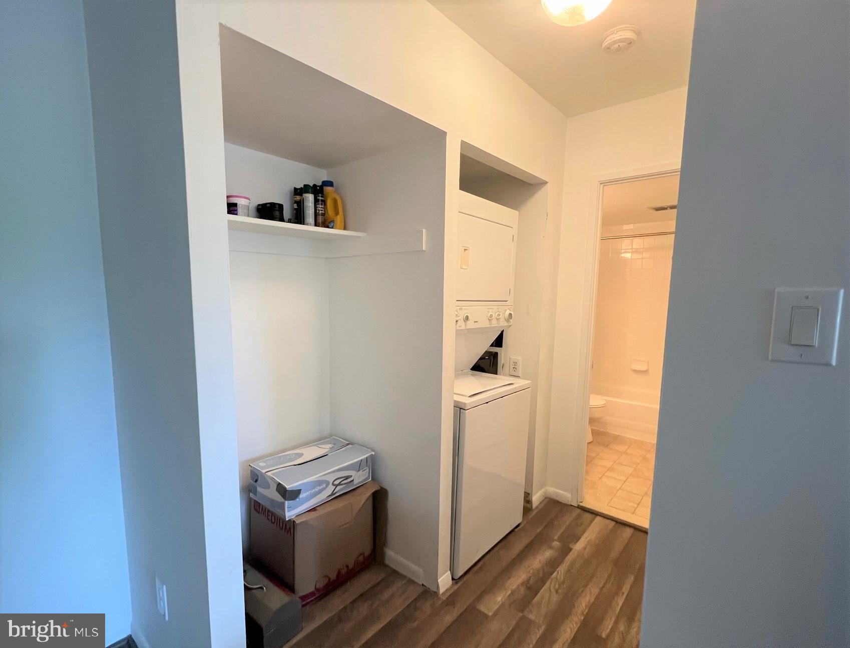 SUMMERTREE CONDO APTS - Residential