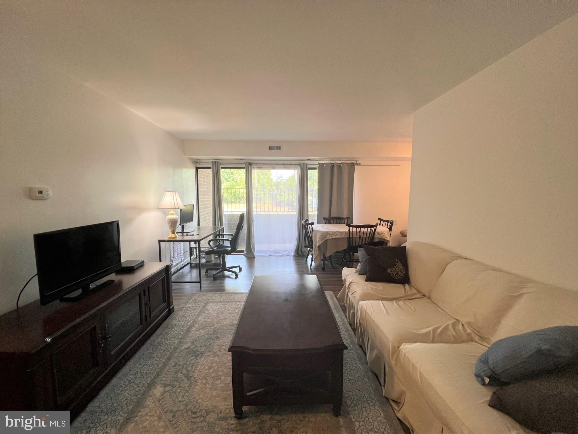 SUMMERTREE CONDO APTS - Residential