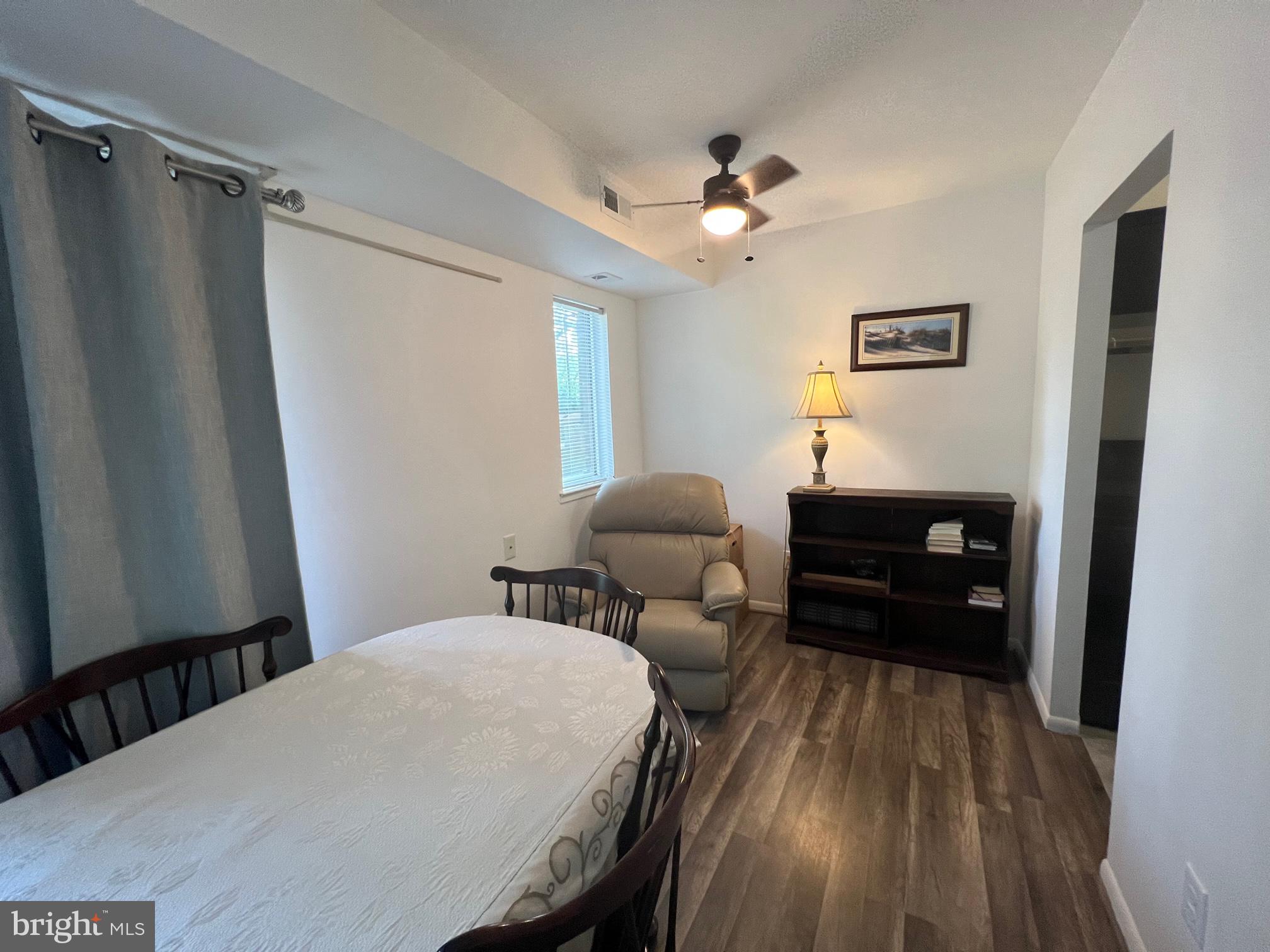 SUMMERTREE CONDO APTS - Residential