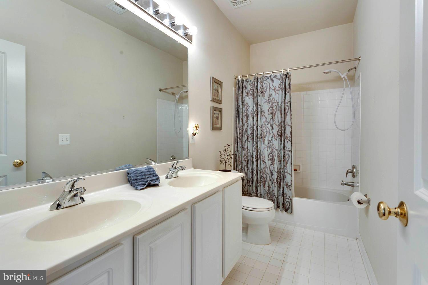 VINT HILL - Residential