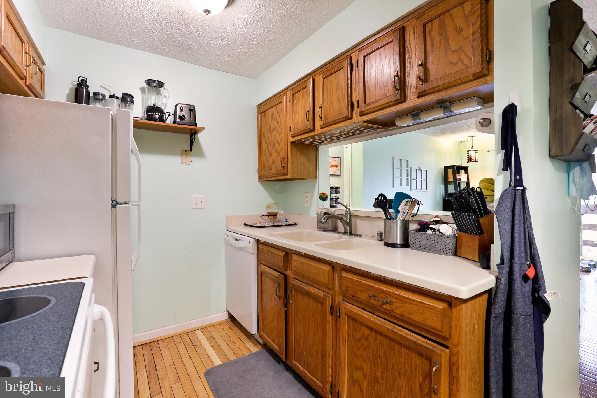 VILLAGE OF HICKORY RIDGE - Residential