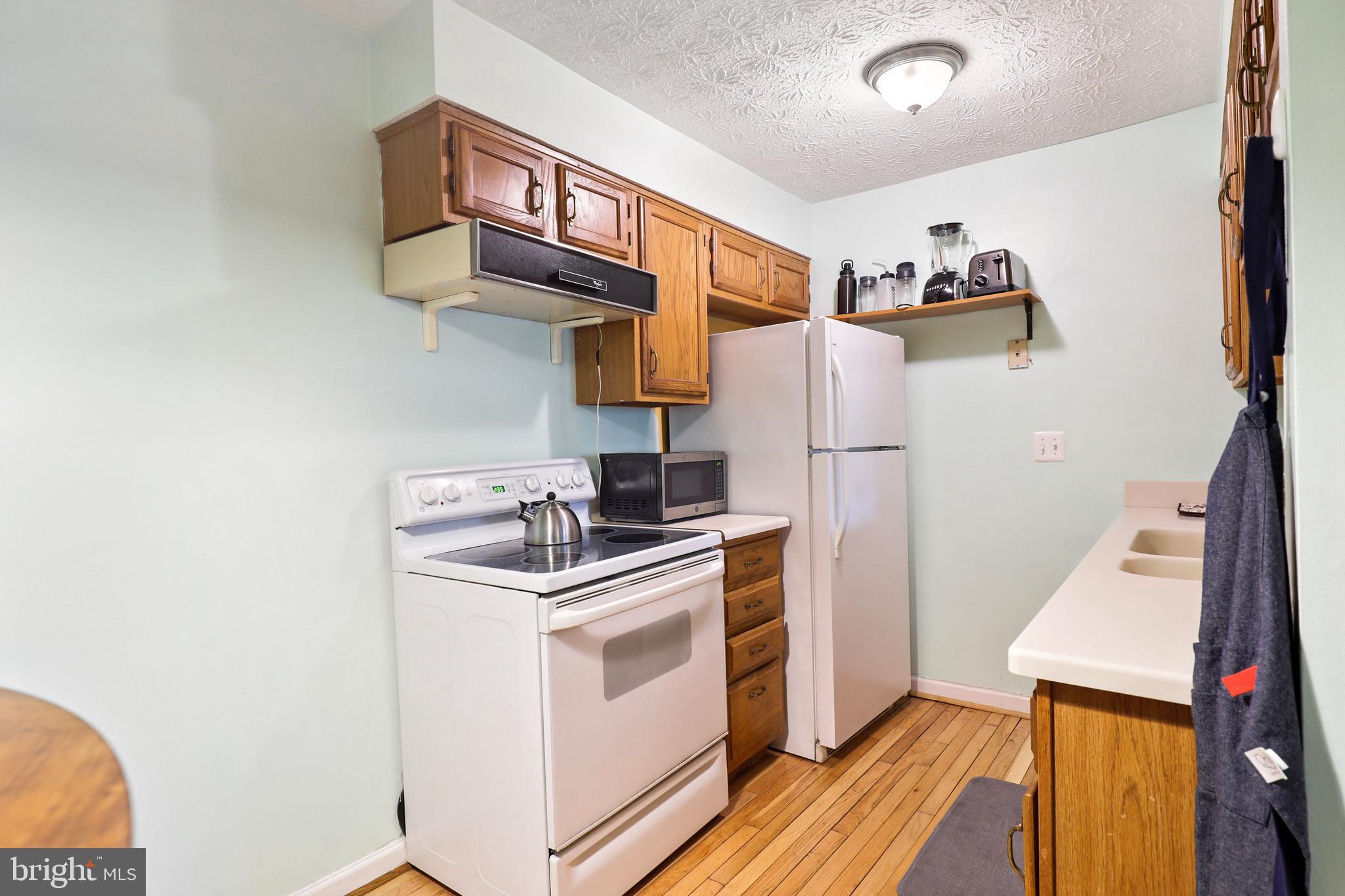 VILLAGE OF HICKORY RIDGE - Residential
