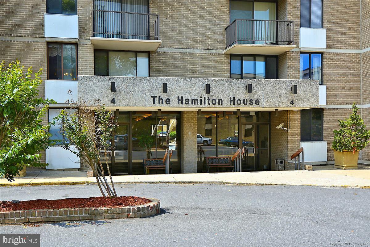 AMERICANA CENTRE - Residential Lease