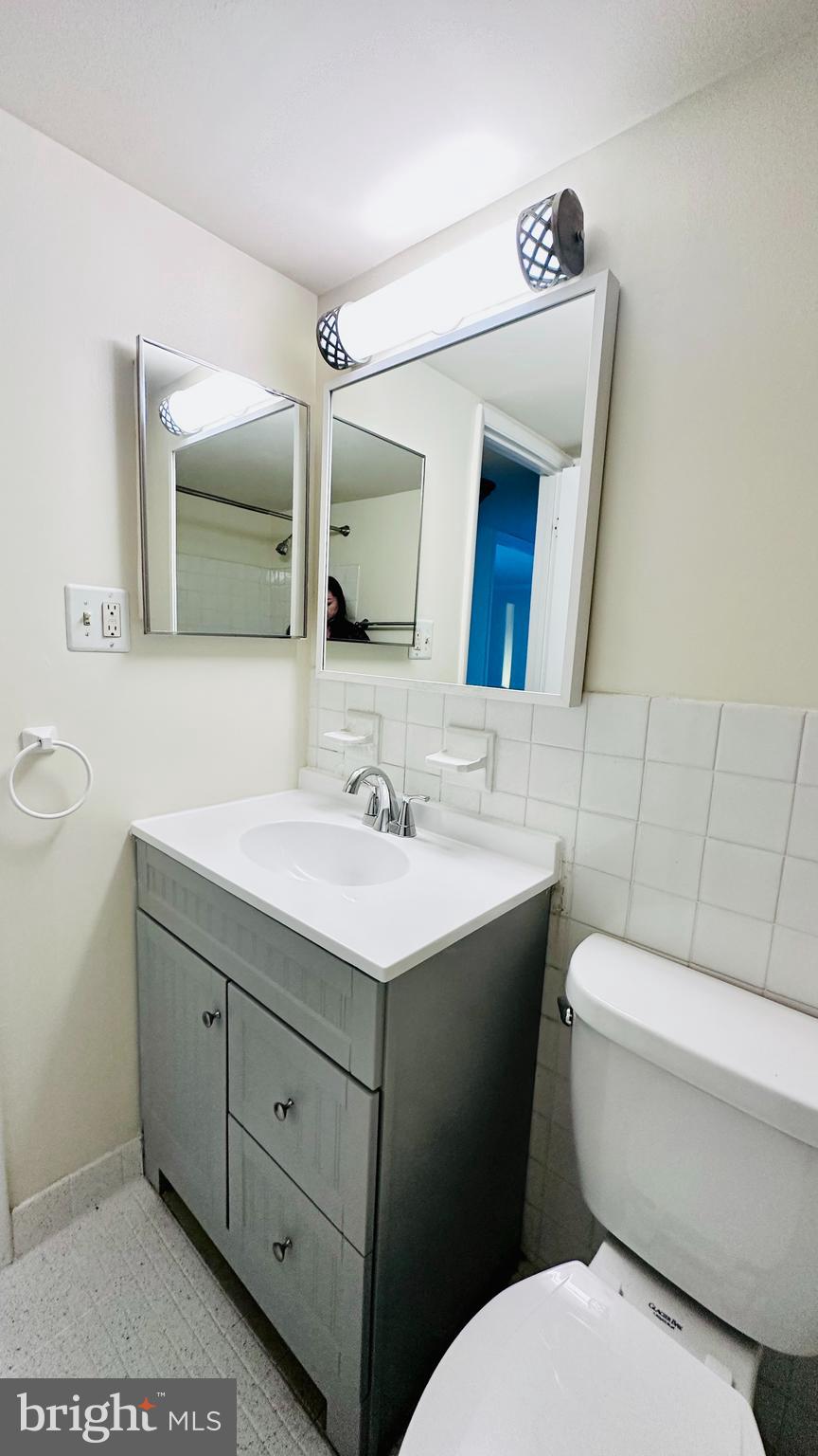 AMERICANA CENTRE - Residential Lease