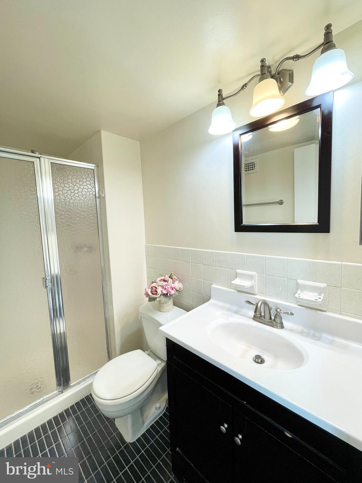 AMERICANA CENTRE - Residential Lease