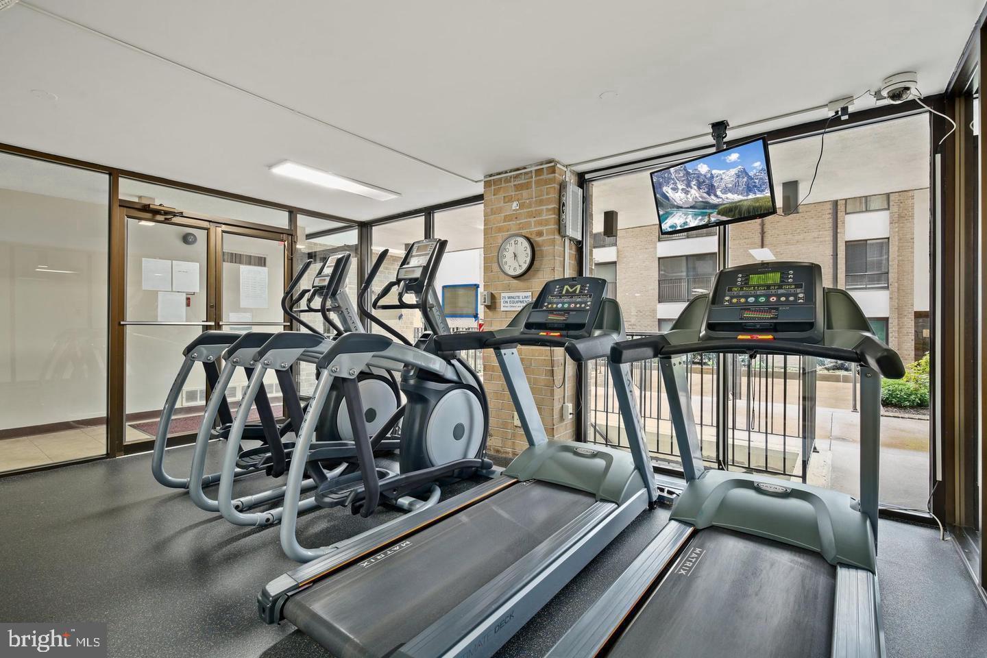 AMERICANA CENTRE - Residential Lease