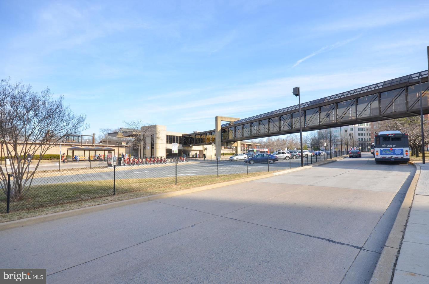 AMERICANA CENTRE - Residential Lease