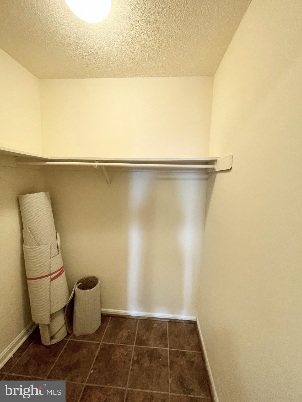 AMERICANA CENTRE - Residential Lease