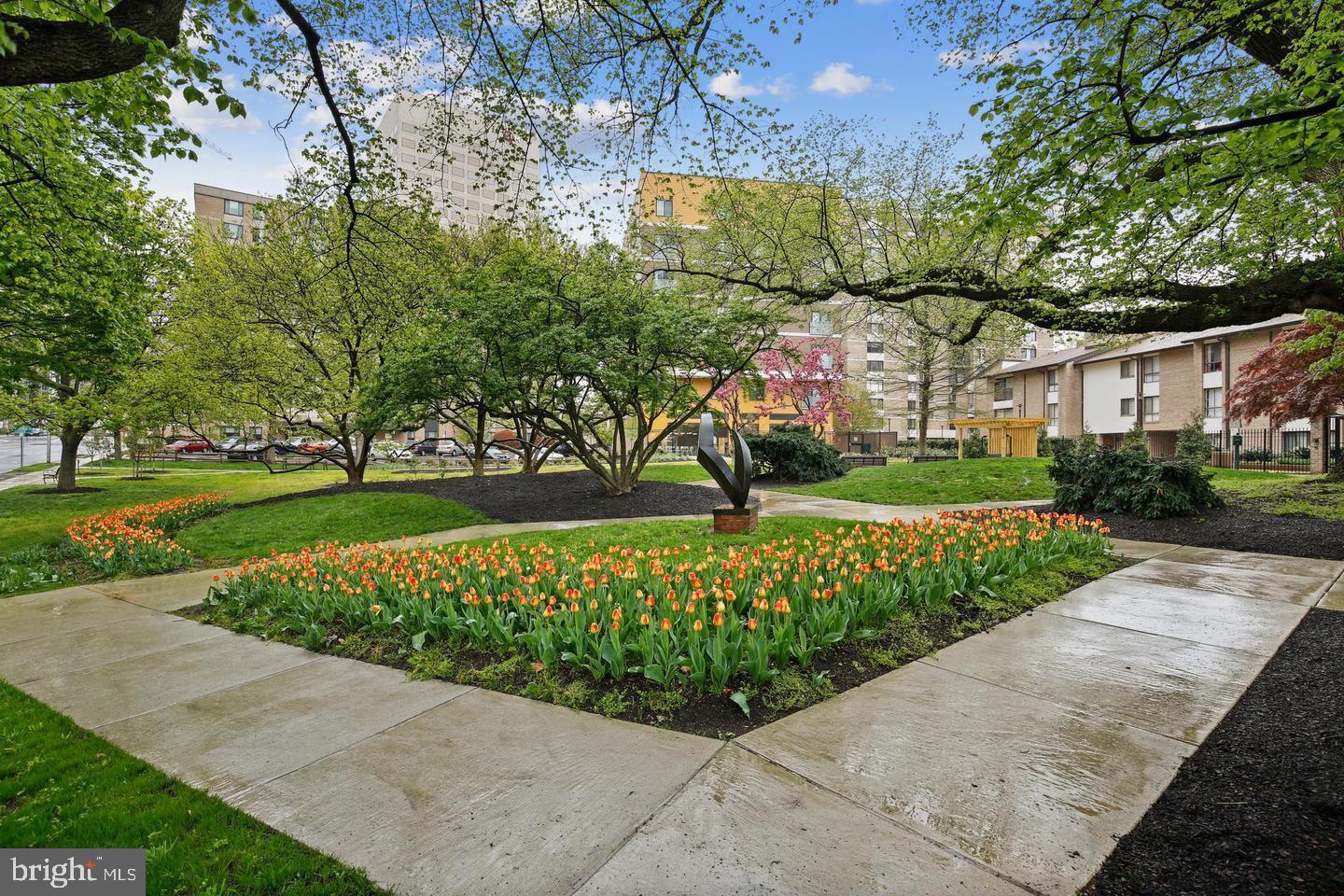 AMERICANA CENTRE - Residential Lease