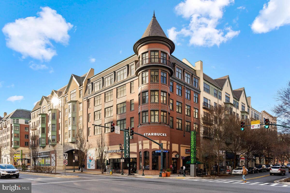 AMERICANA CENTRE - Residential Lease