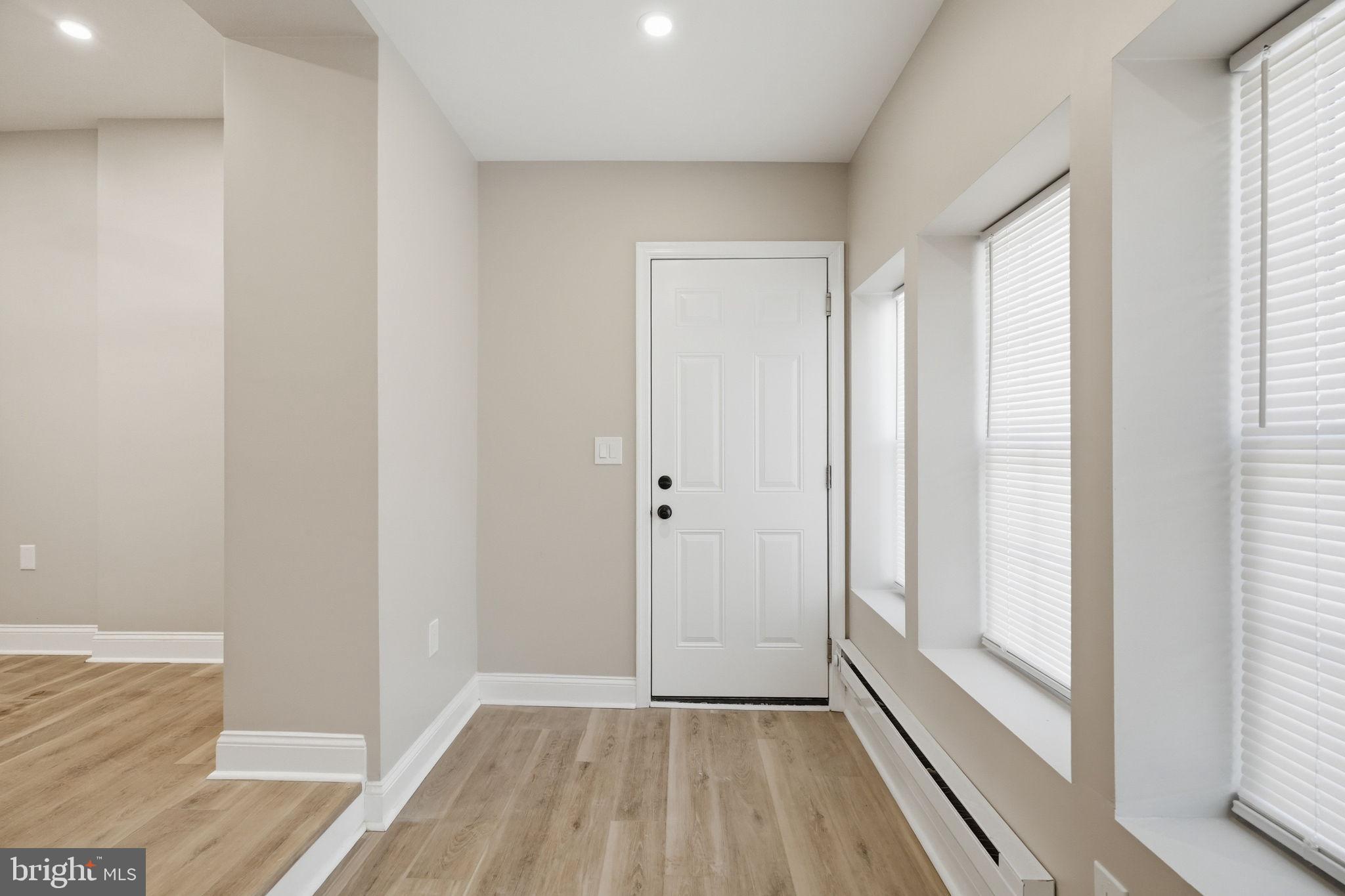 ELMWOOD PARK - Residential Income