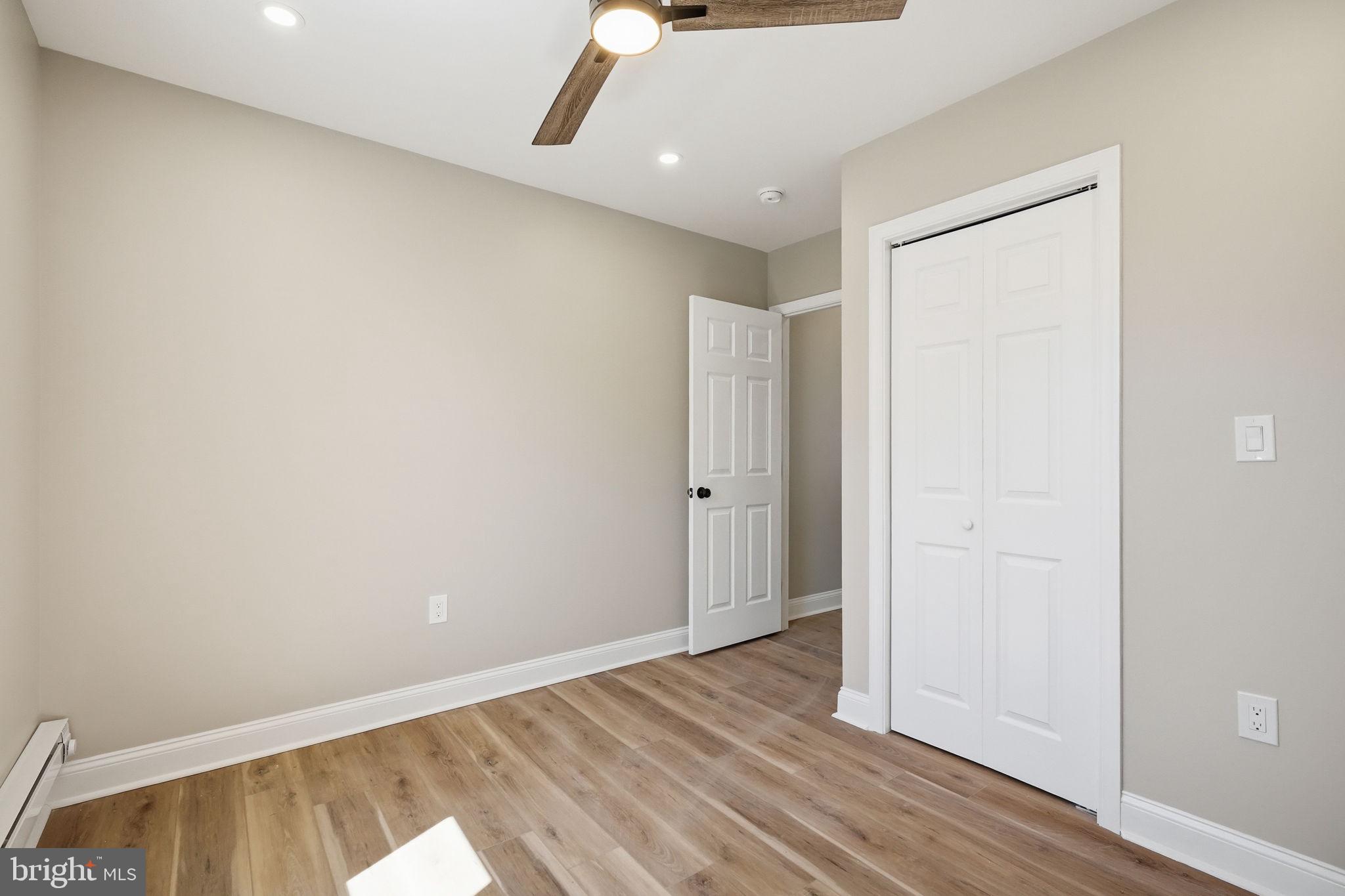 ELMWOOD PARK - Residential Income