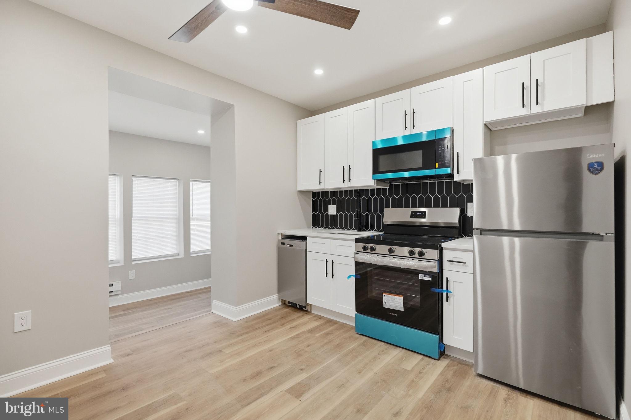 ELMWOOD PARK - Residential Income